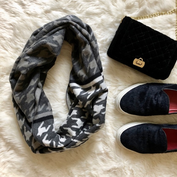Fleece Houndstooth Infinity Scarf - Picture 1 of 4